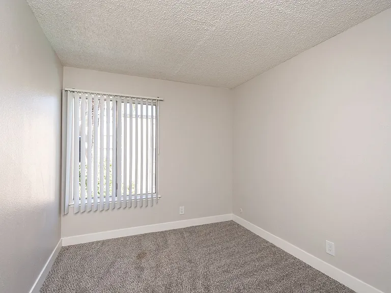 The Elms Apartments at 28th St — Photo 56