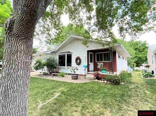 311 N Washington Ave, Saint Peter, MN 56082