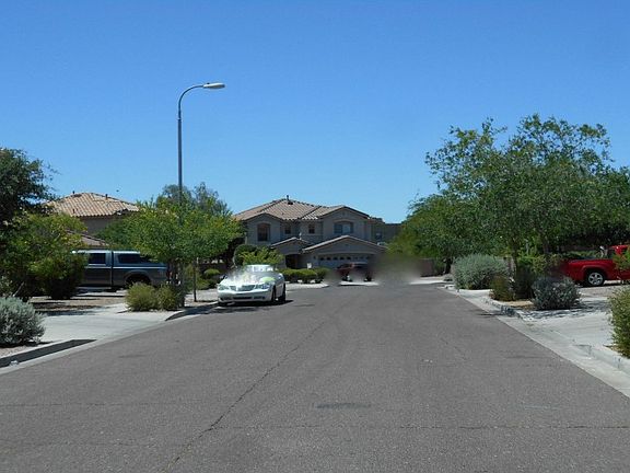 4th image of 121 E Milada Dr