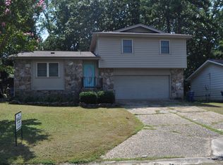 11 Prince Dr, Maumelle, AR 72113