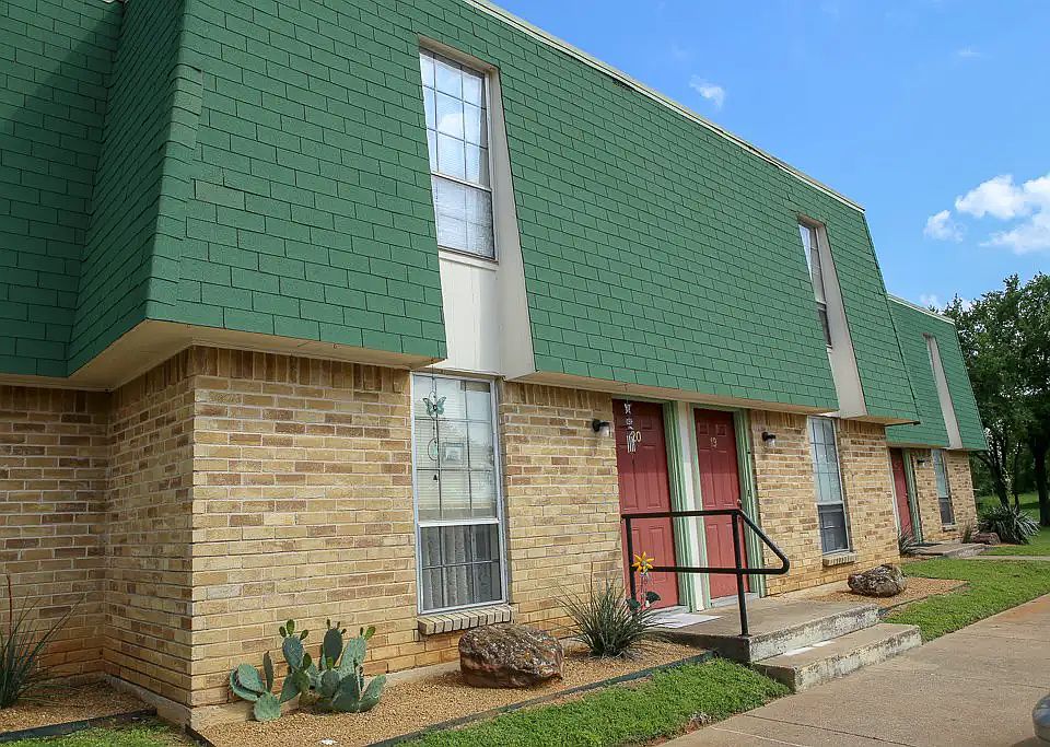 2nd image of 415 Mansfield Cardinal Rd #4265