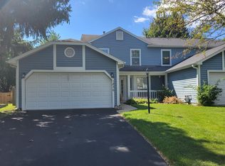 1836 Shetland Rd, Naperville, IL 60565