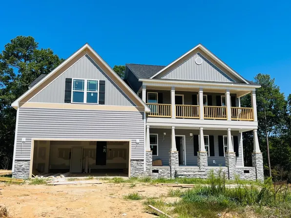 323 Carolina Landing Dr, Zebulon, NC 27597