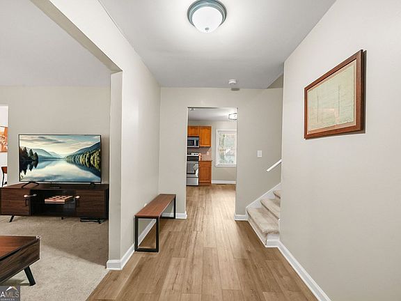 5th image of 2291 Chevy Chase Ln