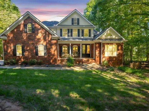 128 Archbell Point Ln, Mooresville, NC 28117