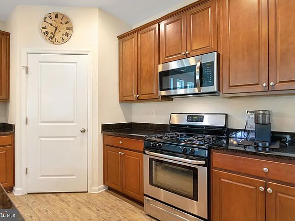 4th image of 29518 Fieldstone Dr