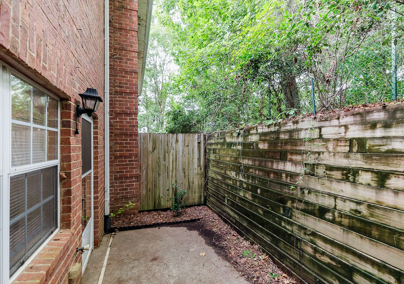 205 Woodstone Dr. #16 | 2 Bed 2.5 Bath East Side — Photo 3