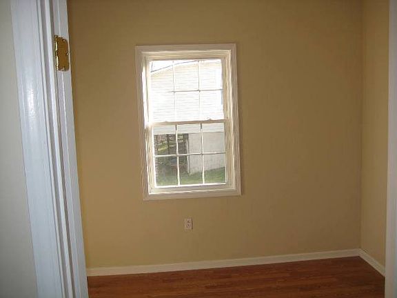 3rd image of 165 American Legion Blvd