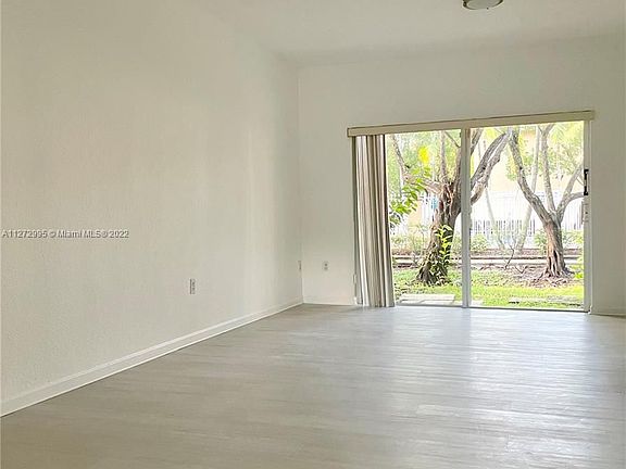 5th image of 7923 Tuscany Ct