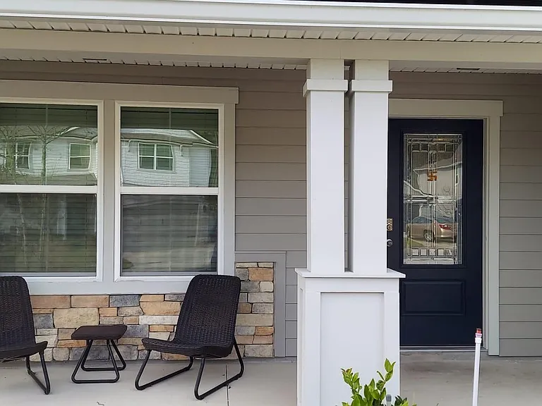 388 Glasgow Dr — Photo 3