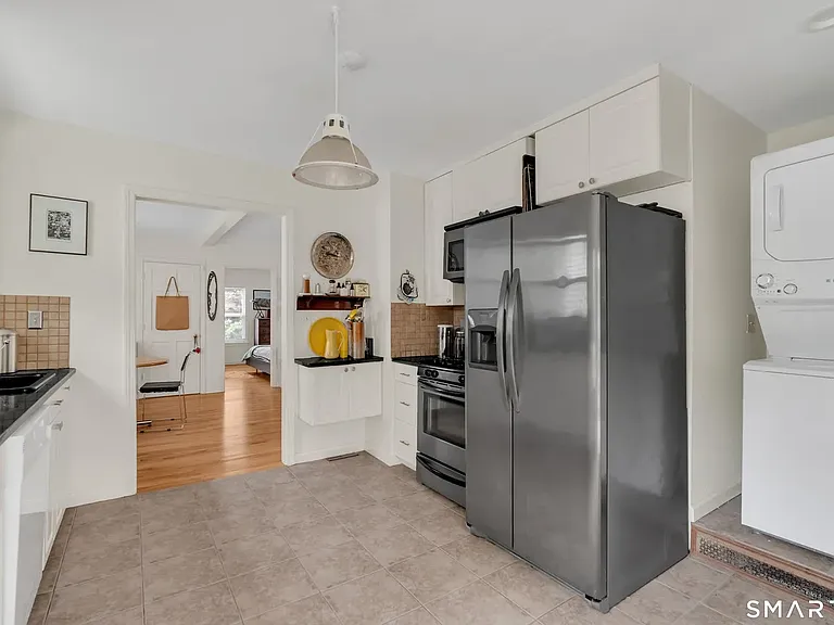 125 Nicoll St #2 — Photo 7