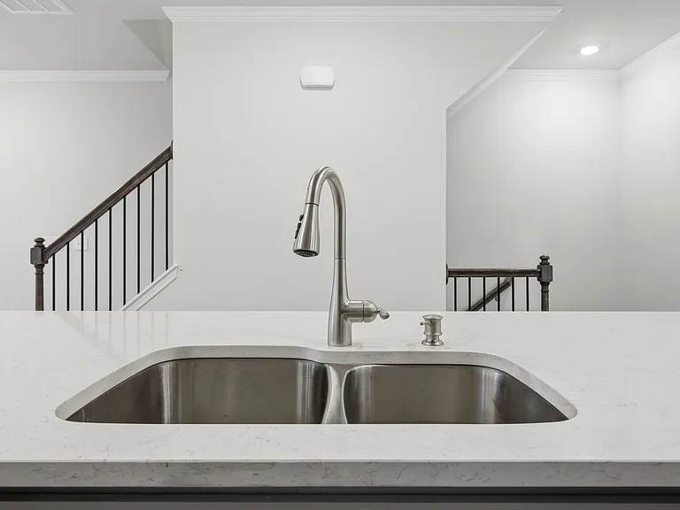 324 Hemley Trl — Photo 38