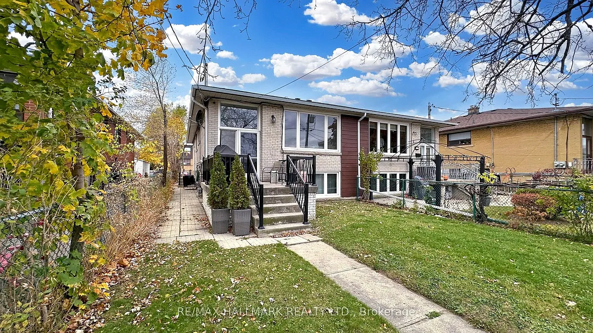 Building Photo - 3572 Dufferin St #LOWER