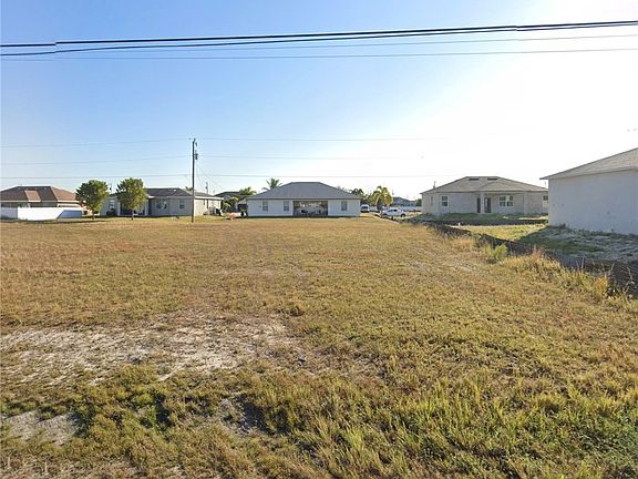 2nd image of 929 Nelson Rd N