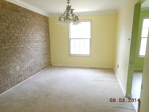4th image of 748 Quince Orchard Blvd