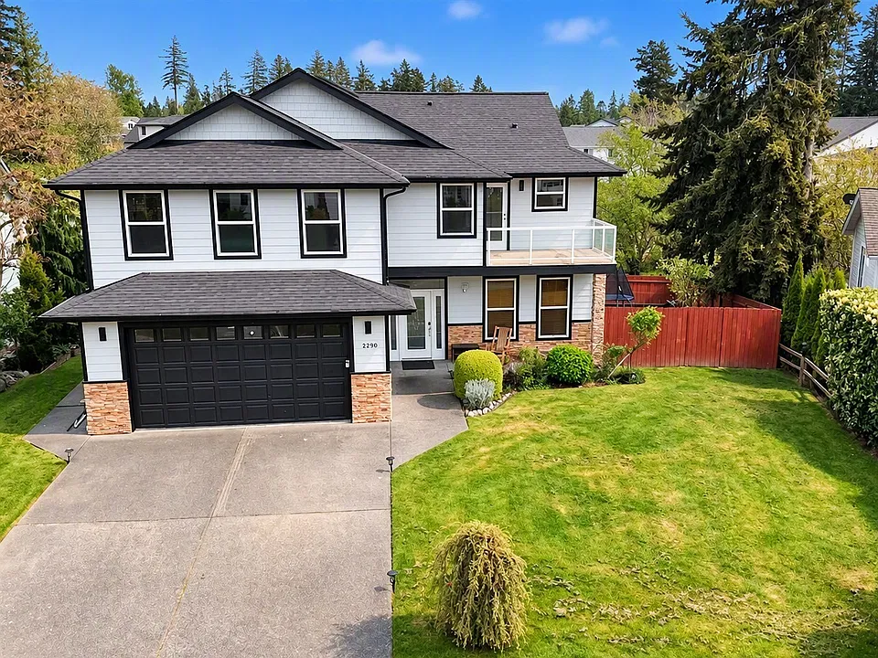 2290 Seaside Dr