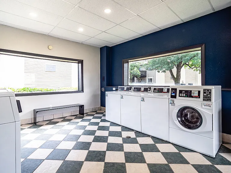 ReNew on Ridgewood Apartments — Photo 50