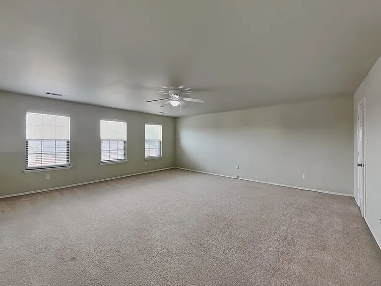 508 Lead Creek Dr — Photo 17
