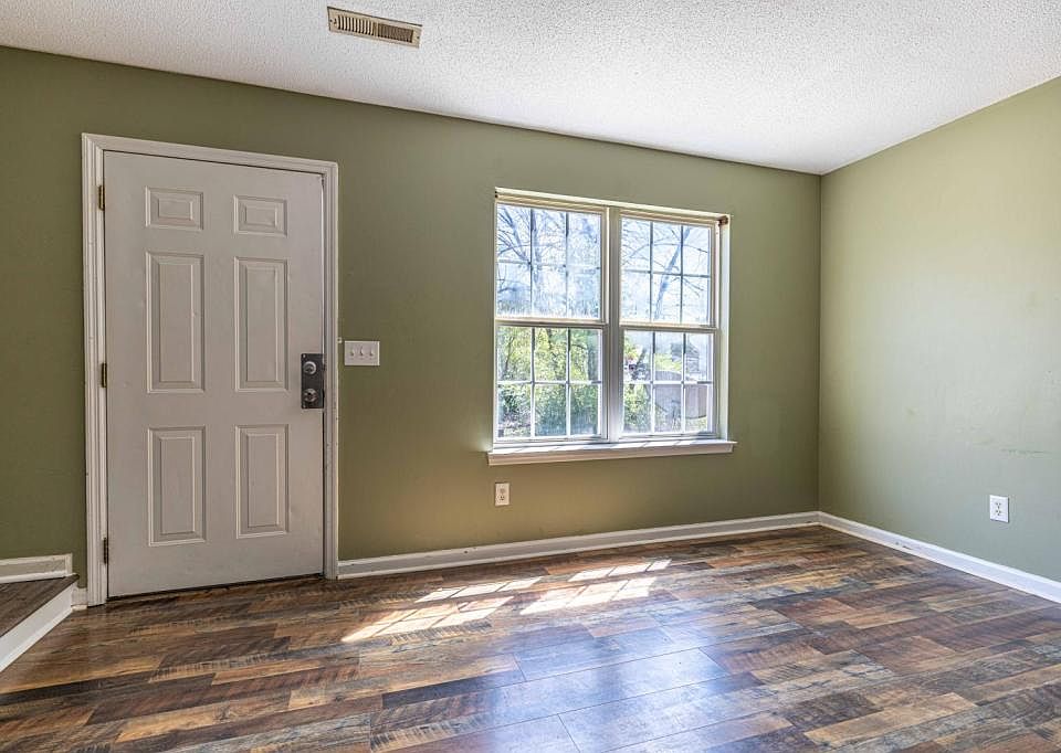 1st image of 3151 Willow Springs Dr NE #3151