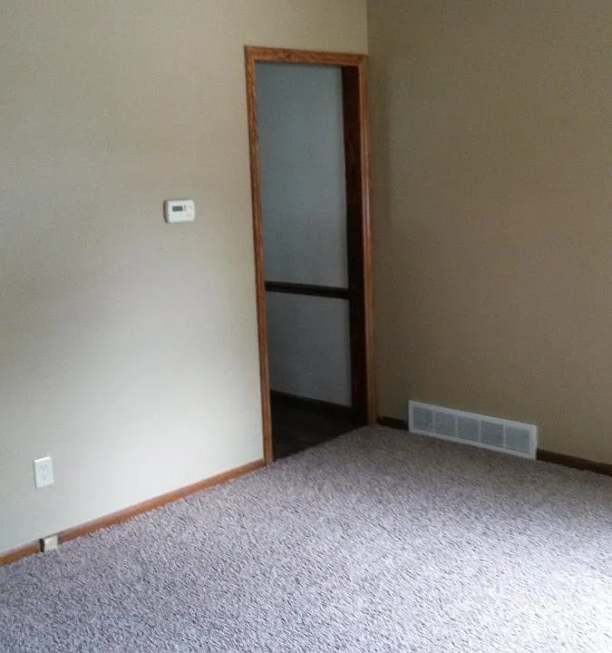 View from Livingroom to Kitchen