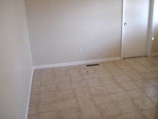 3rd image of 1322 Thomson Ave