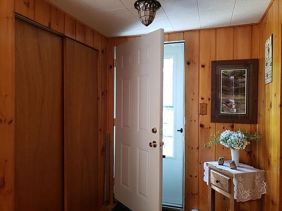 4th image of 4923 Wildwood Dr