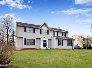 35 Mallard Rd, Glenmont, NY 12077