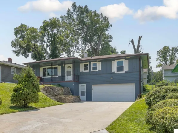 5725 Camden Ave, Omaha, NE 68104