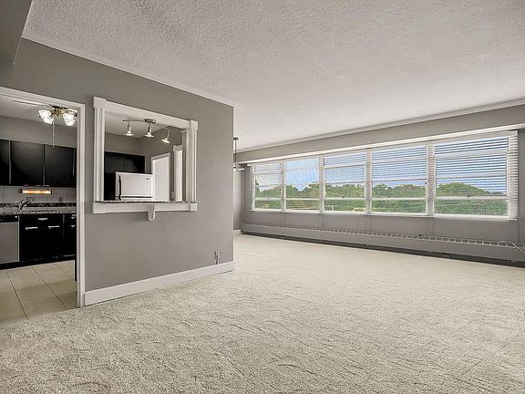 4th image of 333 W Meyer Blvd APT 615