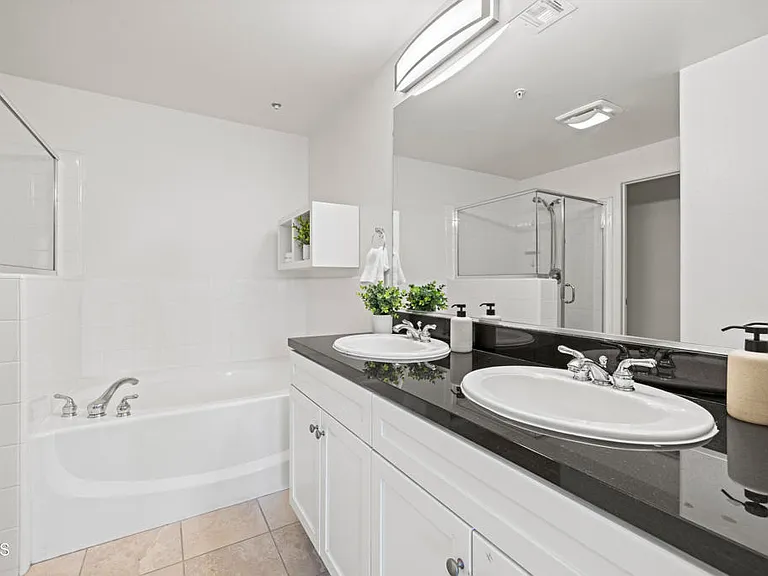 629 Traction Ave #611 — Photo 7
