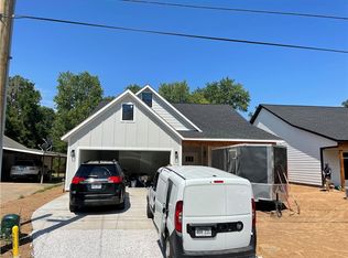 920 S C St, Rogers, AR 72756