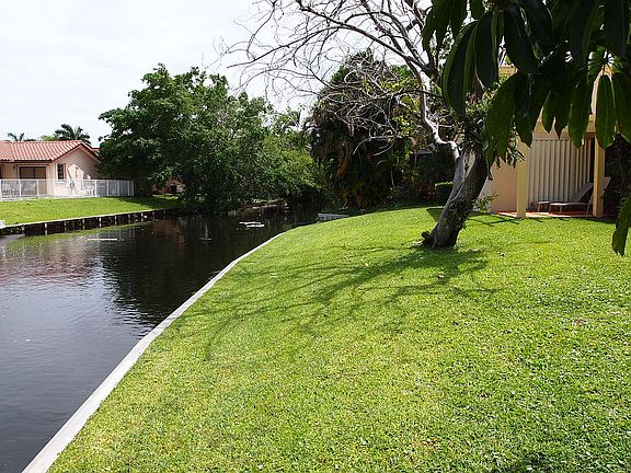 Interior Canal Backyard 