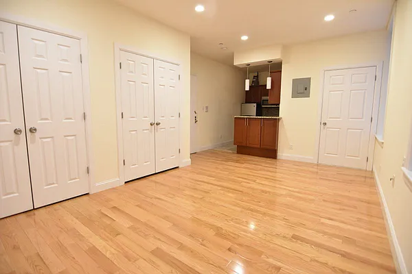 Rented by Bohemia Realty Group | media 19