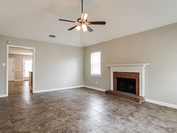 4th image of 175 Cedar Bend Dr