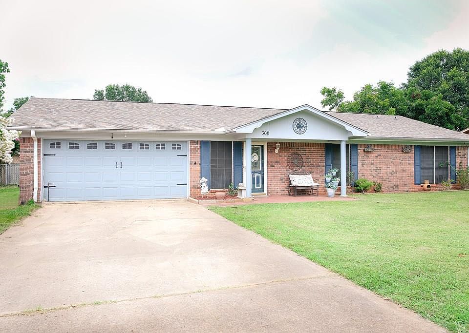 1st image of 309 Larkspur Ln