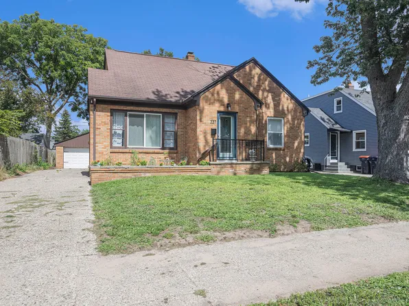 337 W 22nd St, Holland, MI 49423