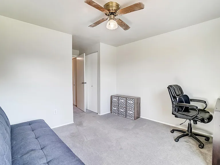 4216 Silver Oak St — Photo 38
