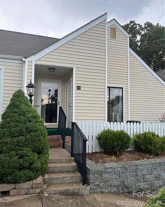 1st image of 210 Wildwood Dr #101