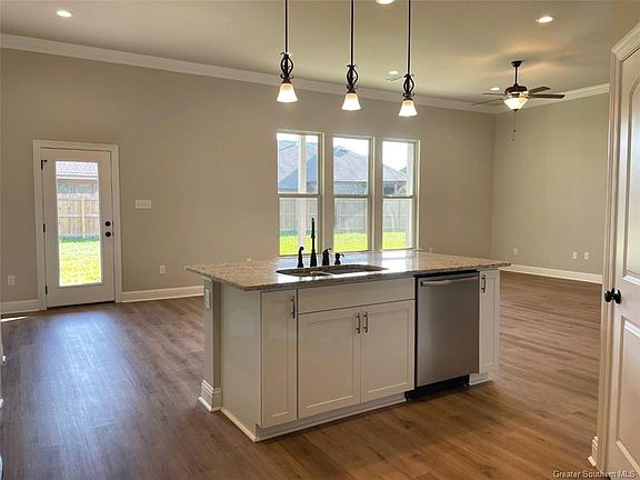 2nd image of 3236 Flatwood Dr