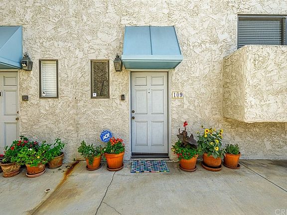 5th image of 11643 Chandler Blvd APT 109