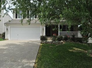 9715 River Trail Dr, Louisville, KY 40229