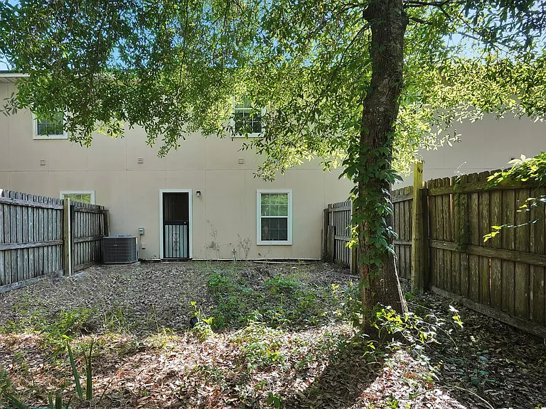 8305 Homeport Ct — Photo 27