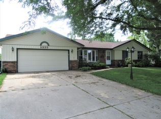 3820 Beacon Hill Dr, Janesville, WI 53546