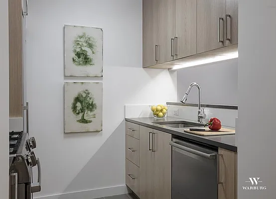 Rented by Warburg | media 12