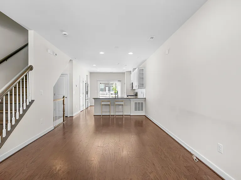9780 Fields Rd — Photo 10