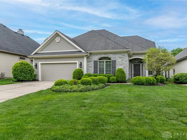 1154 Club View Dr, Centerville, OH 45458