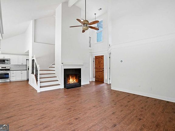 4th image of 2293 Collinworth Dr