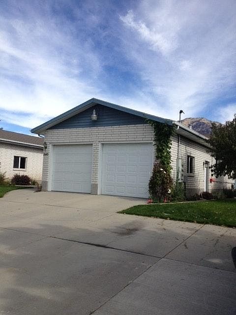 condo garage