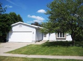 1201 3rd St, Harvard, IL 60033