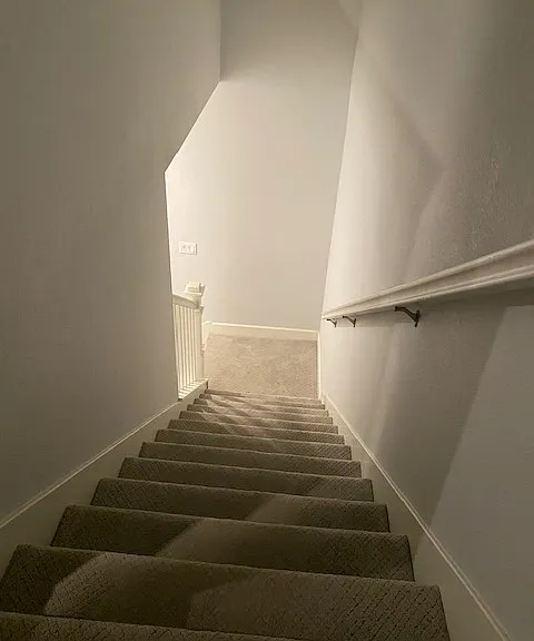 19 Lisbon Ln — Photo 3